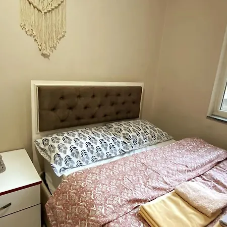 Heart Of Downtown/chill House Apartment